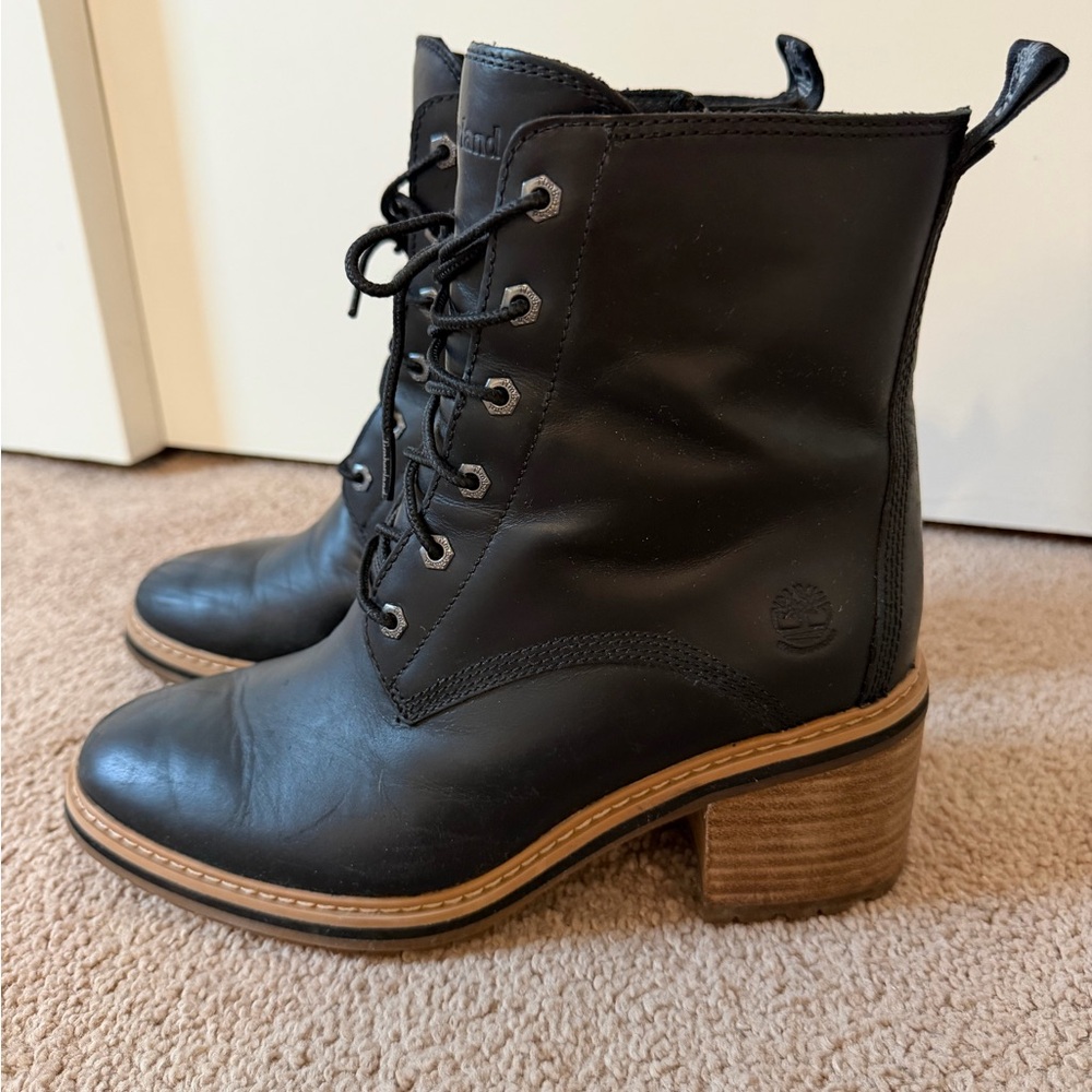 Timberland Women's Black Leather Lace-Up Block Heel Boots - Size 7